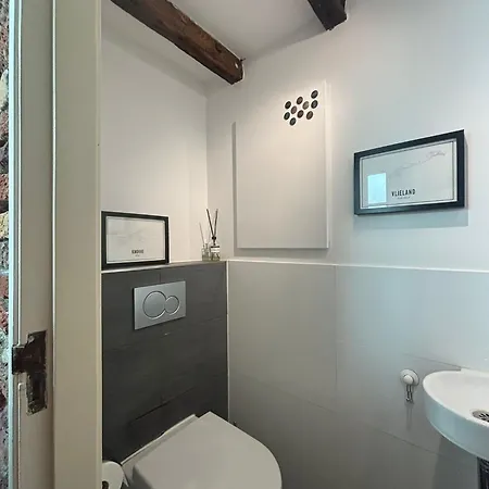 Vissershuisje Achterom 4 * Zandvoort