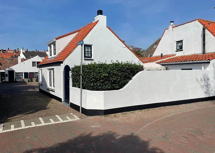 Дом отдыха Vissershuisje Achterom 4 *